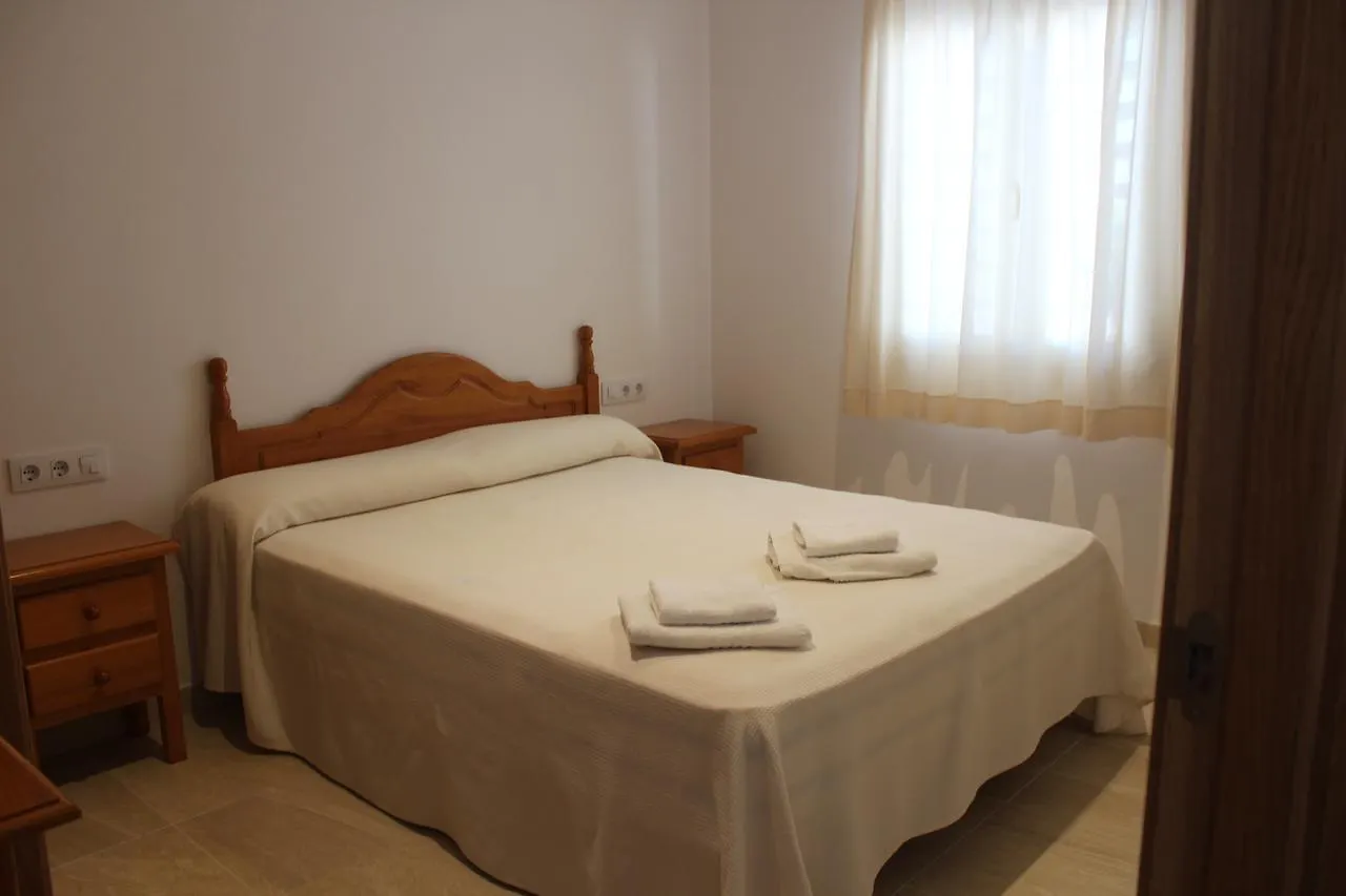 Apartamentos Rayma I-Ii-Iii Cala Blanca  0*, Cala Blanca (Menorca)