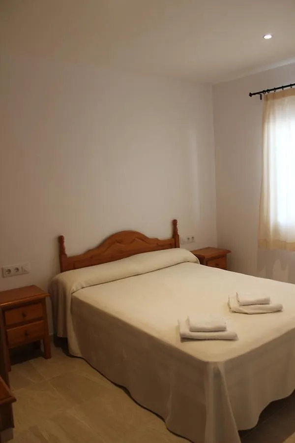 Apartamentos Rayma I-Ii-Iii Cala Blanca  0*, Cala Blanca (Menorca)